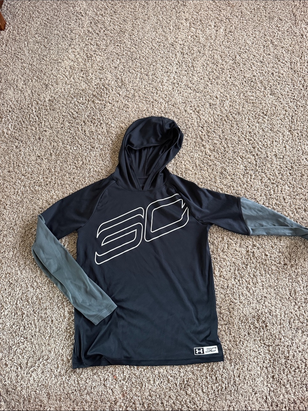 Under Armour Black hooded long sleeve